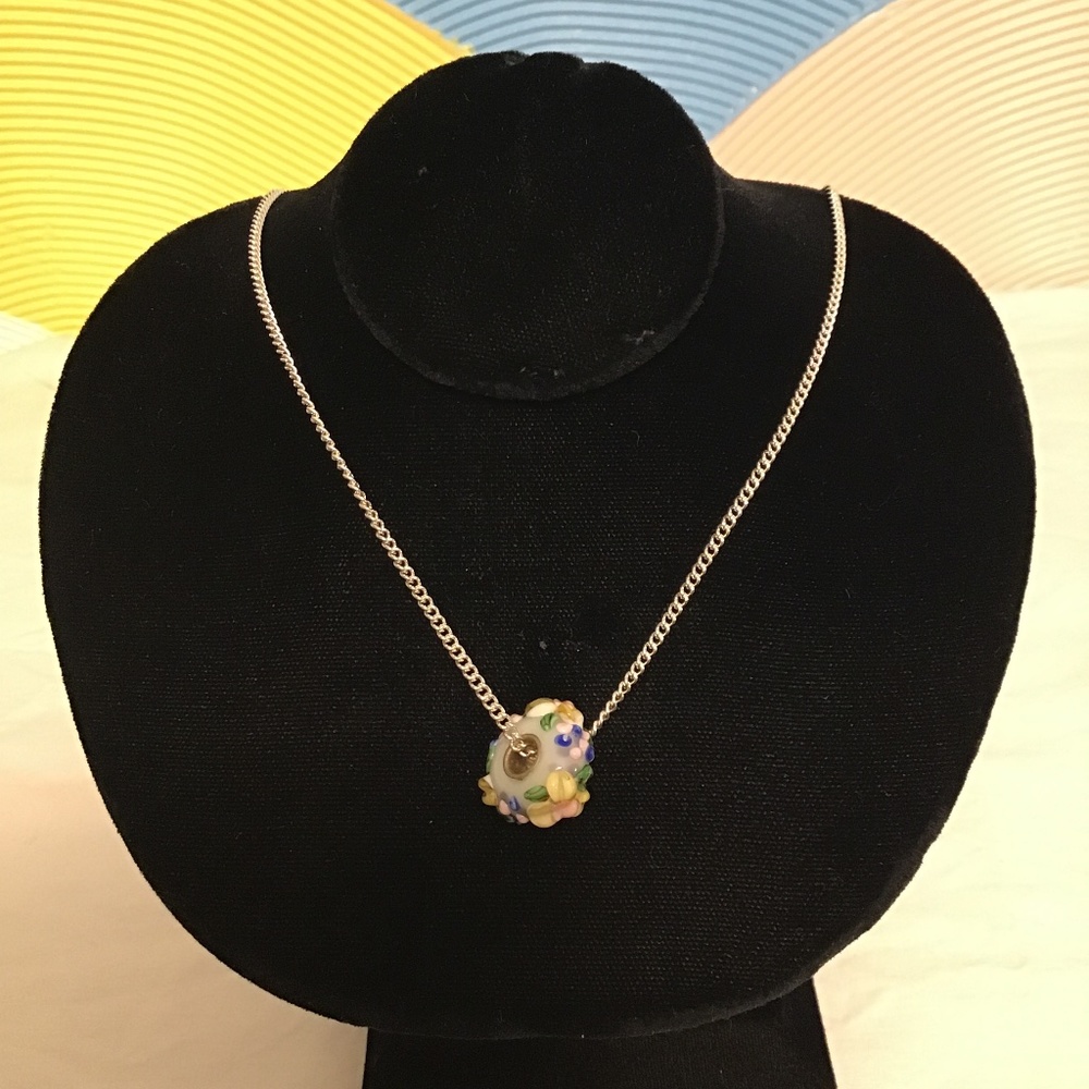 925 silver necklace with a glass stone